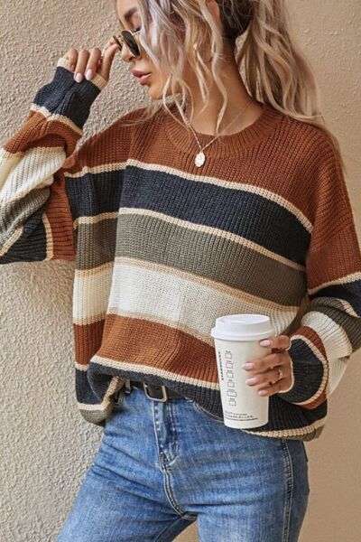 Contrast striped round neck long sleeve sweater.