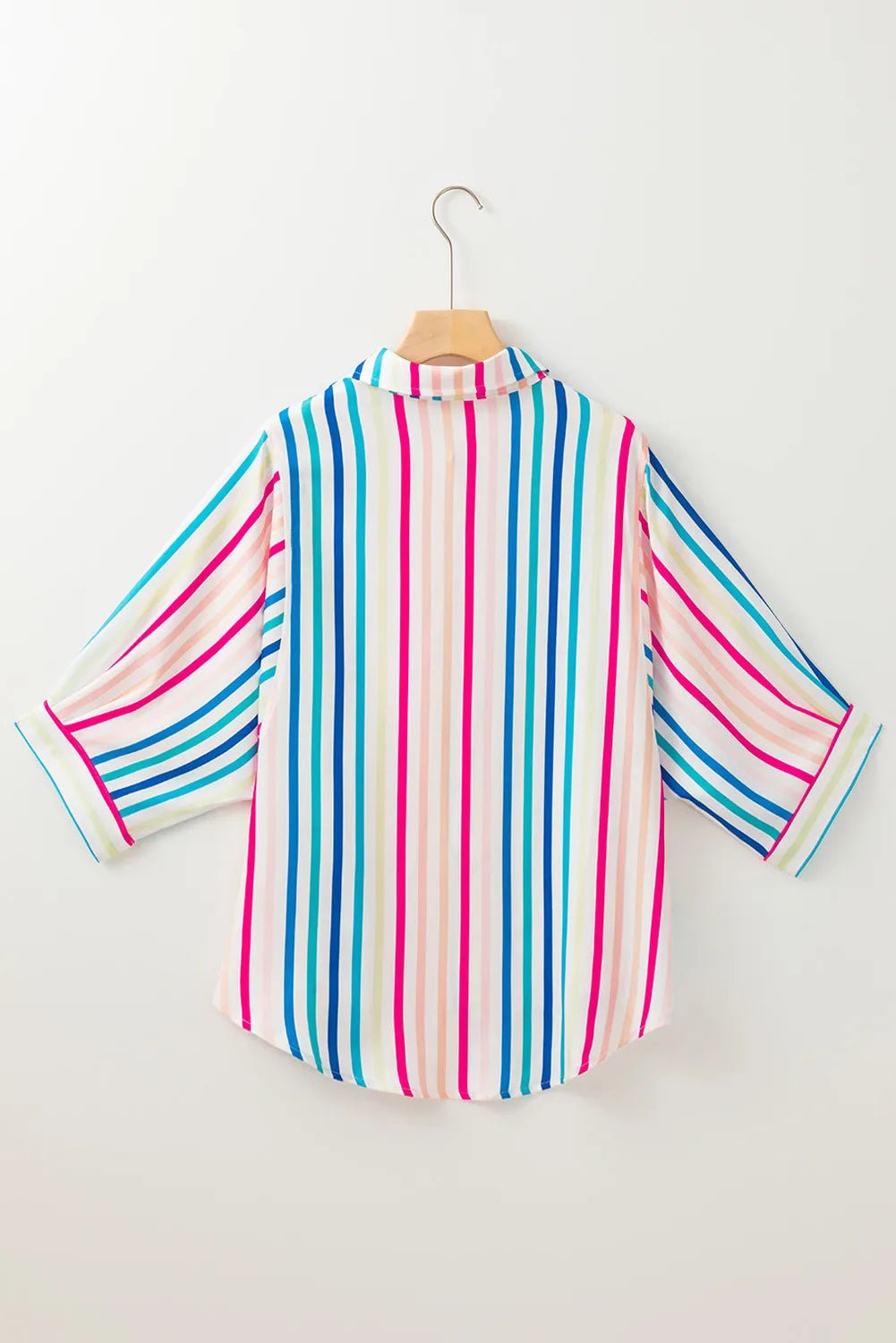 Contrast stripes collared neck button-up shirt.