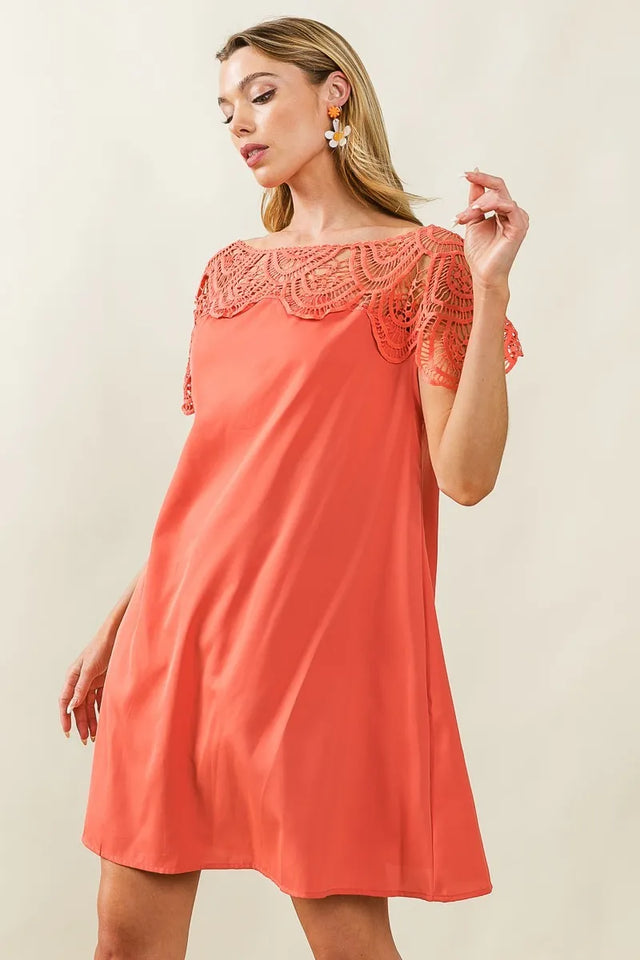 Bibi Crochet Lace Yoke Detailed Wrinkled Dress.