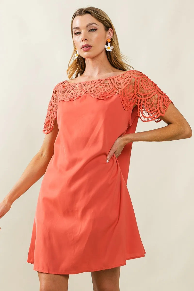 Bibi Crochet Lace Yoke Detailed Wrinkled Dress.