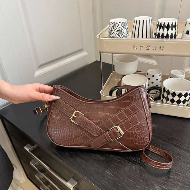 Small PU leather crocodile pattern underarm shoulder bag.