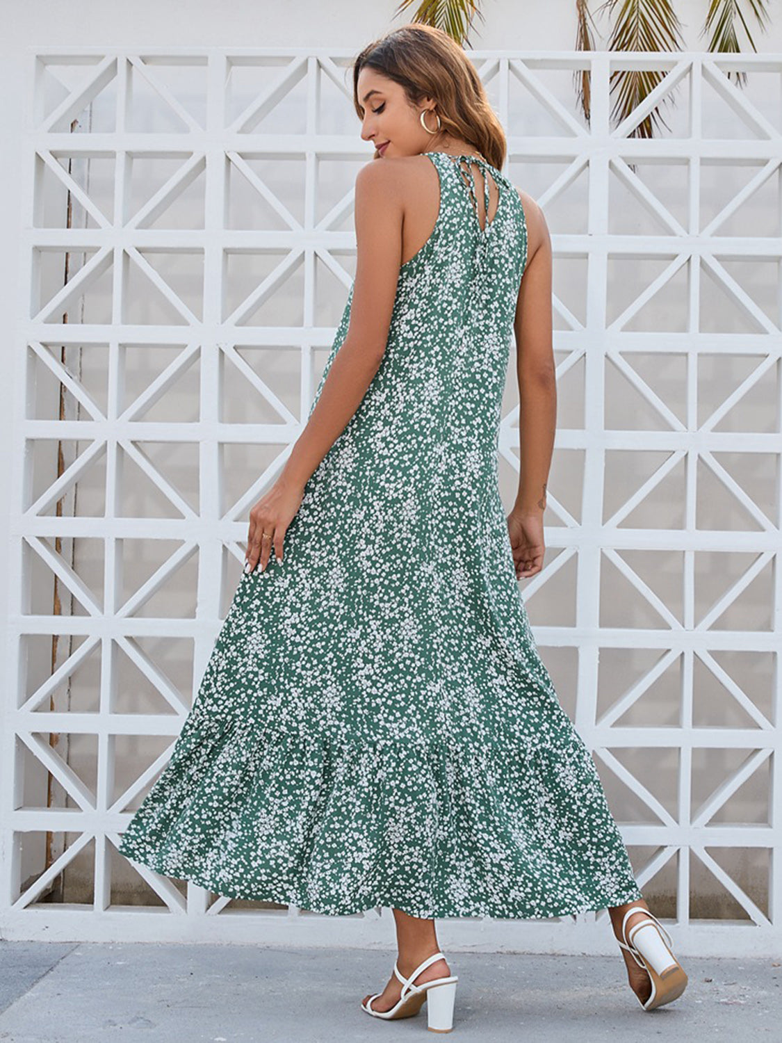 Ditsy Floral Scoop Neck Midi Cami Dress.