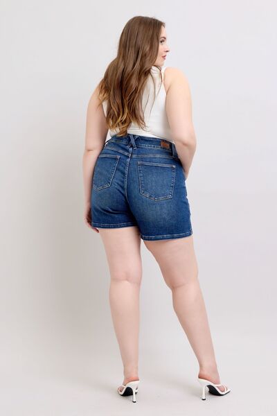 Plus size double button waistband denim shorts.