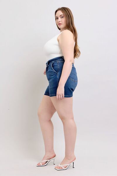 Plus size double button waistband denim shorts.