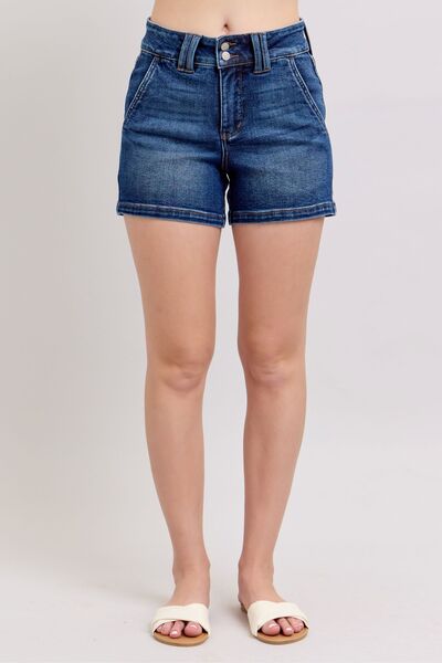 Plus size double button waistband denim shorts.