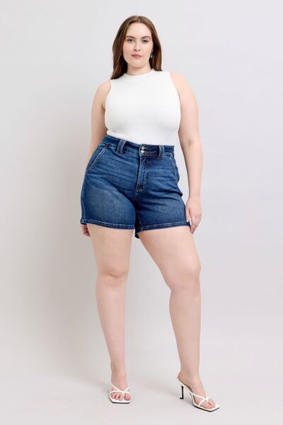 Plus size double button waistband denim shorts.