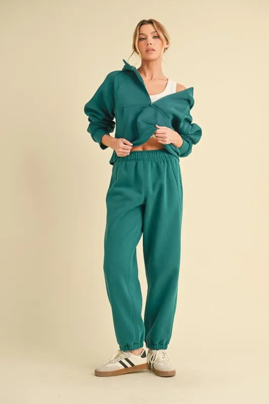 Drawstring elastic waist joggers with pockets, oversized.