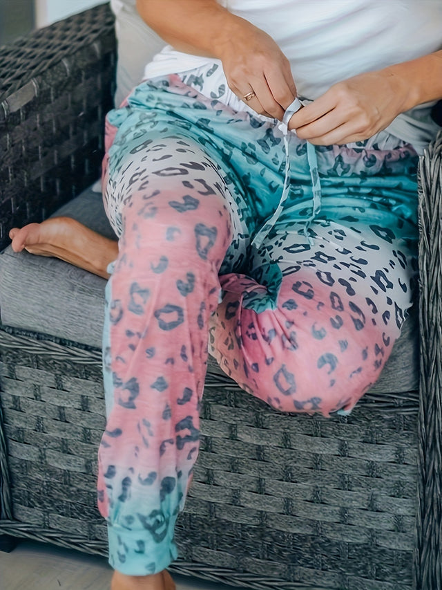 Drawstring leopard pants with pockets, opaque.