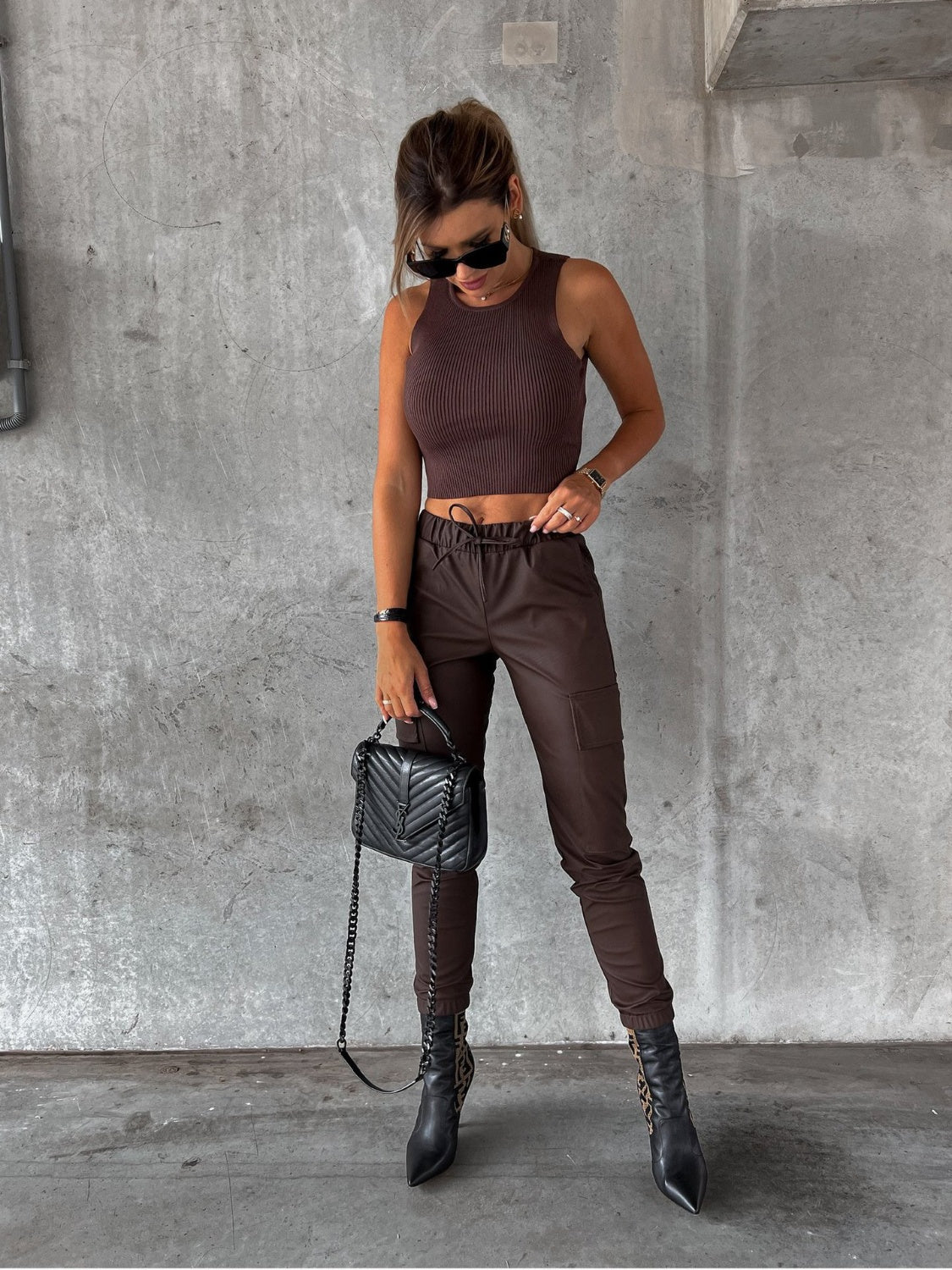 Drawstring pants with pockets, opaque.