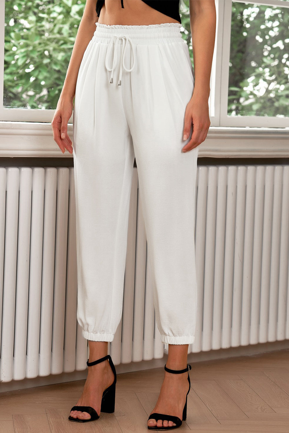 Drawstring paperbag waist cropped joggers, solid chic style.