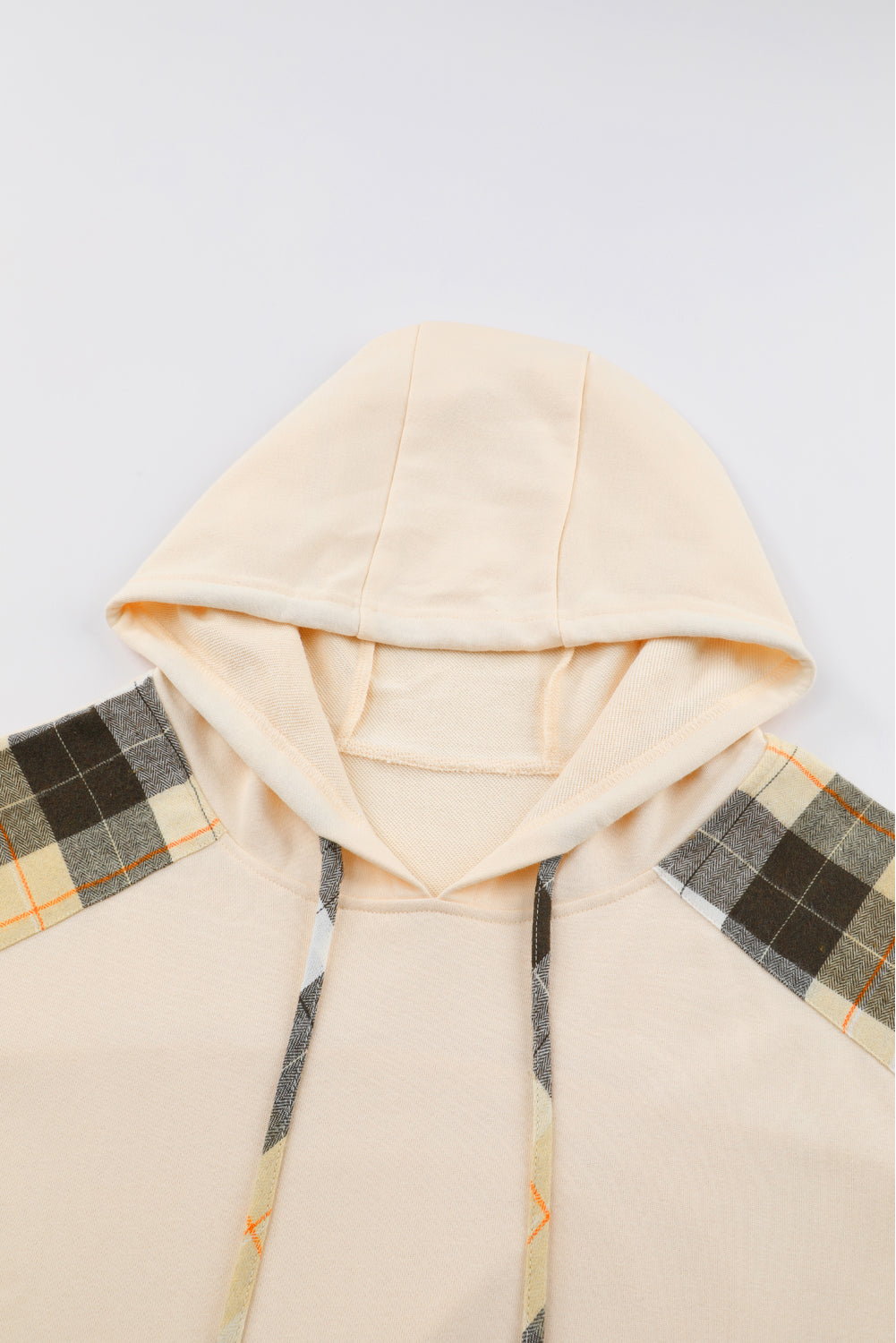 Drawstring plaid long sleeve hoodie with pockets.