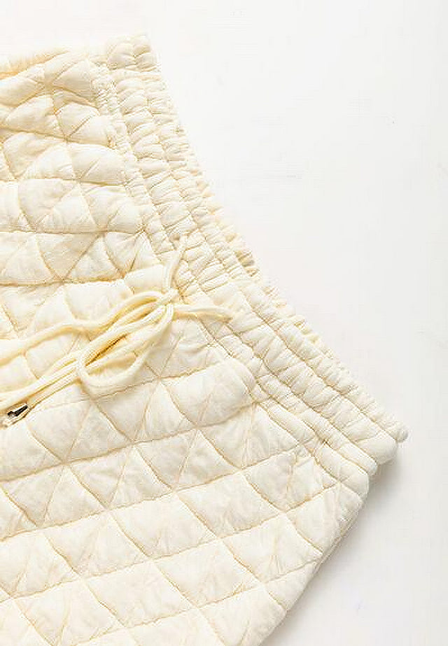 Women's drawstring quilted hooded top and shorts set