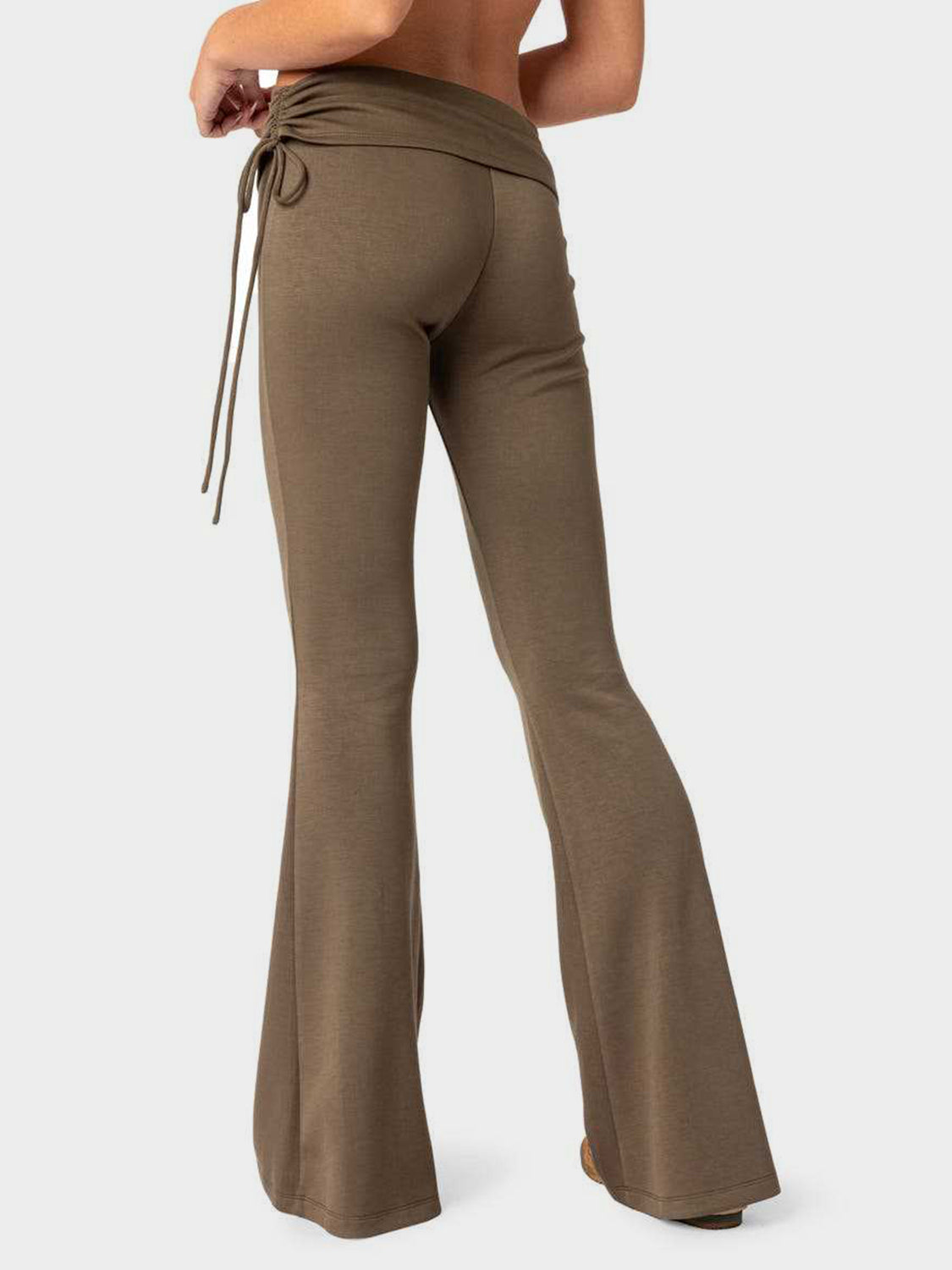 Drawstring ruched flare pants, opaque.