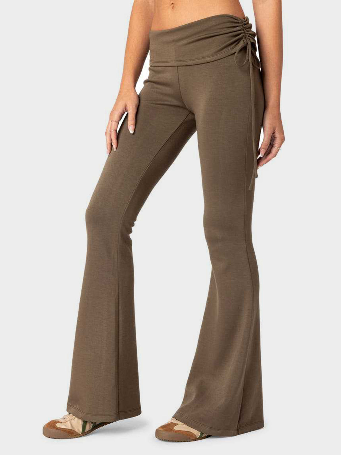 Drawstring ruched flare pants, opaque.