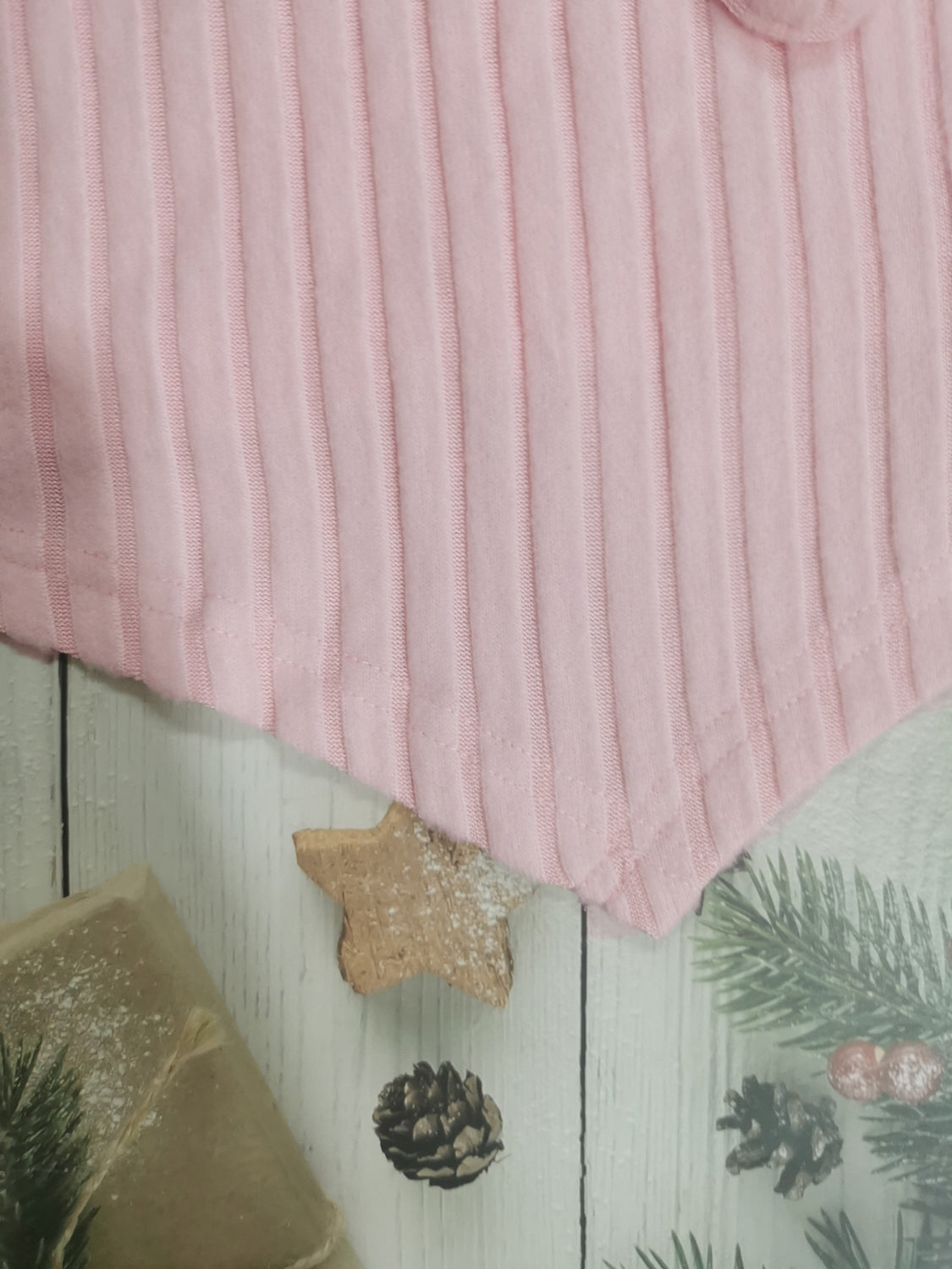 Drawstring ruched long sleeve ribbed top.