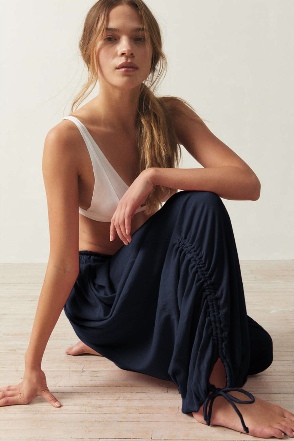 Drawstring ruched pants, opaque.