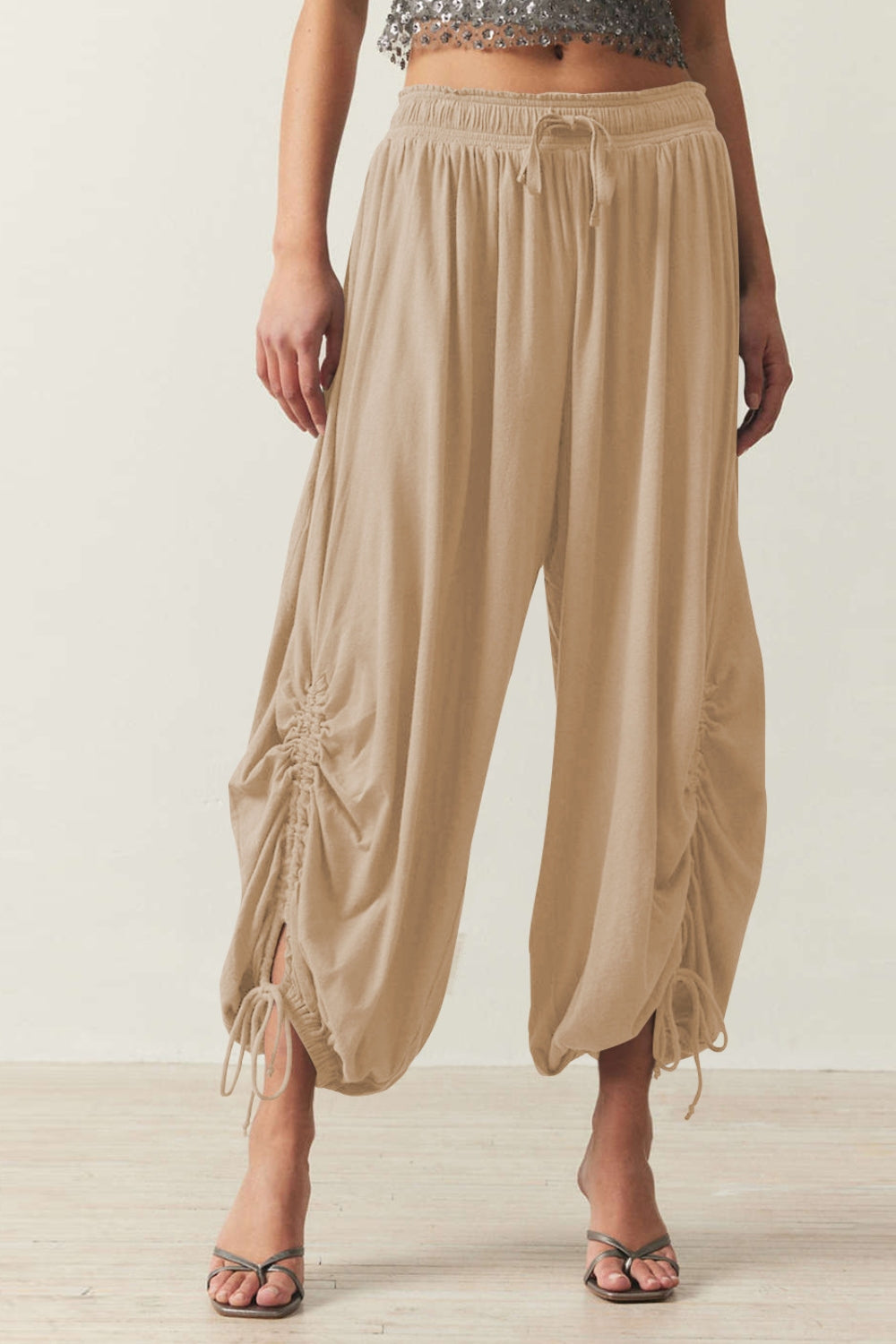 Drawstring ruched pants, opaque.
