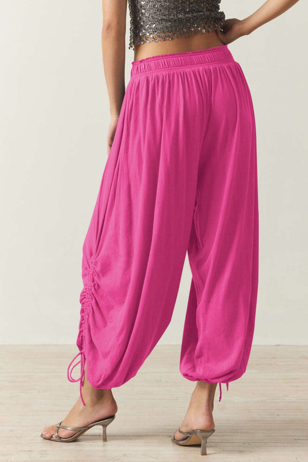 Drawstring ruched pants, opaque.
