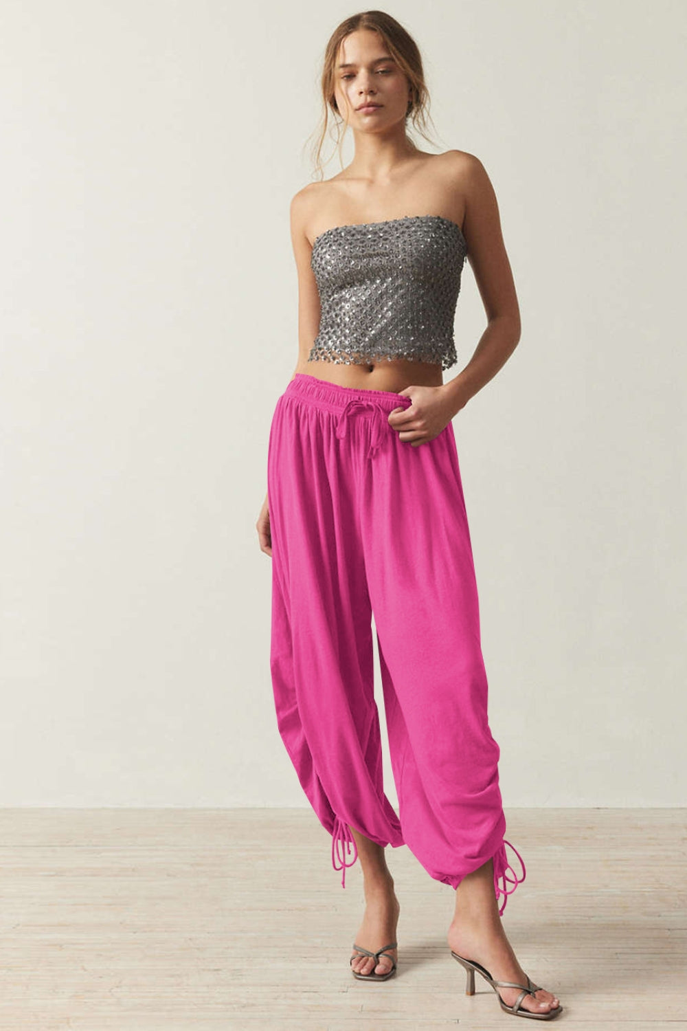 Drawstring ruched pants, opaque.