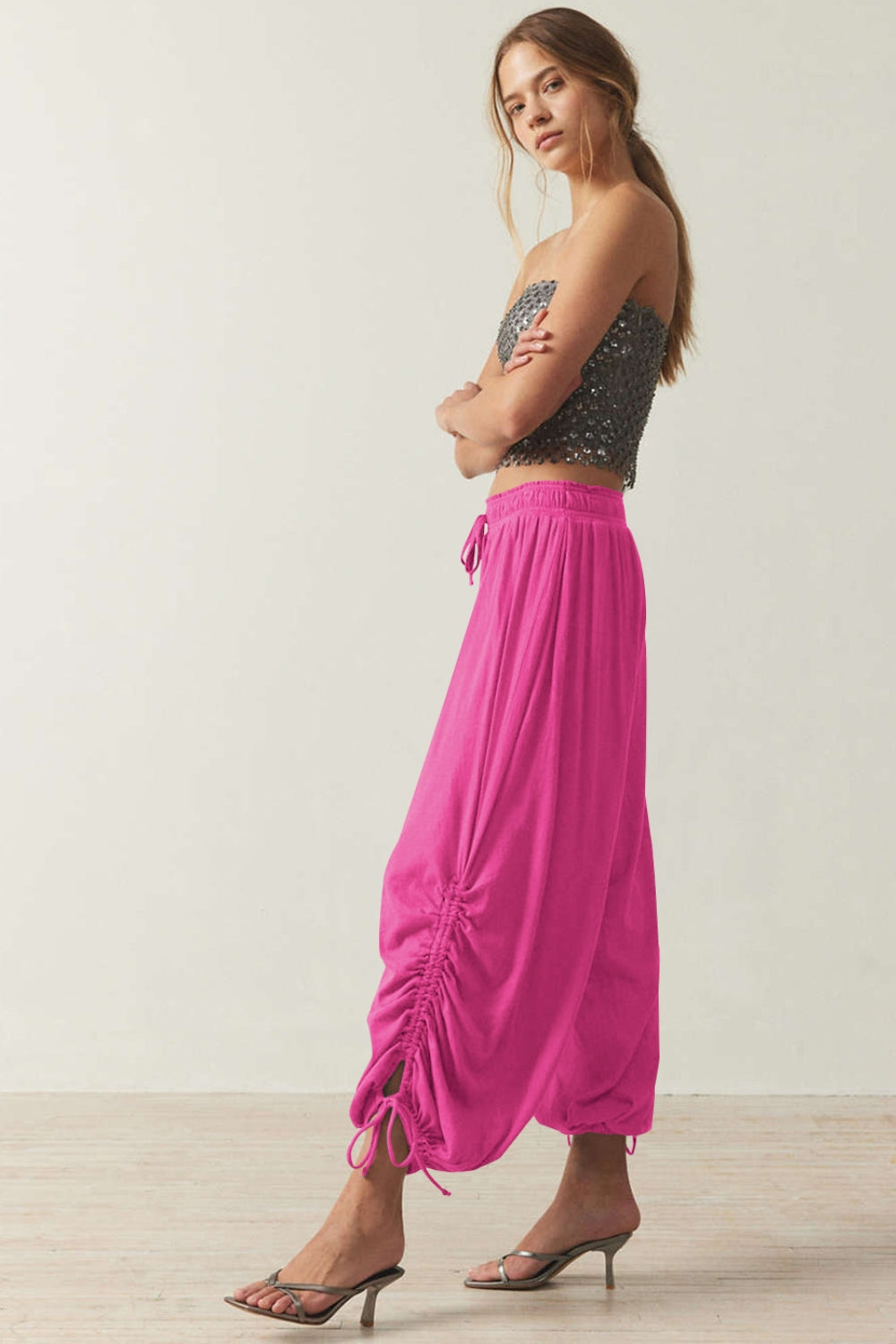 Drawstring ruched pants, opaque.