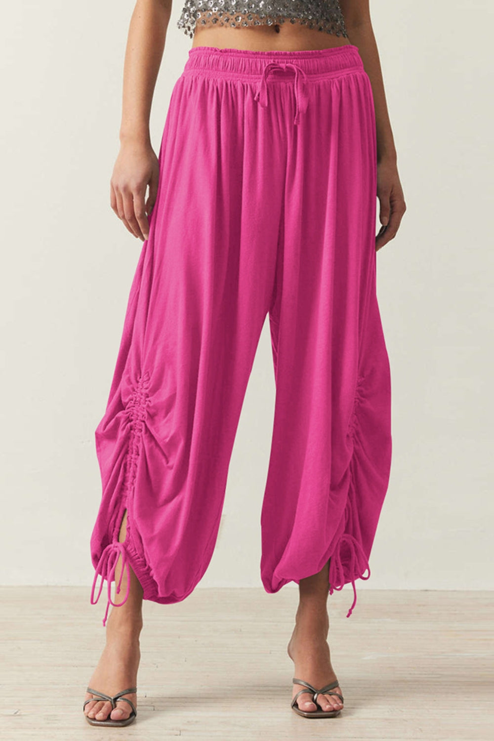 Drawstring ruched pants, opaque.