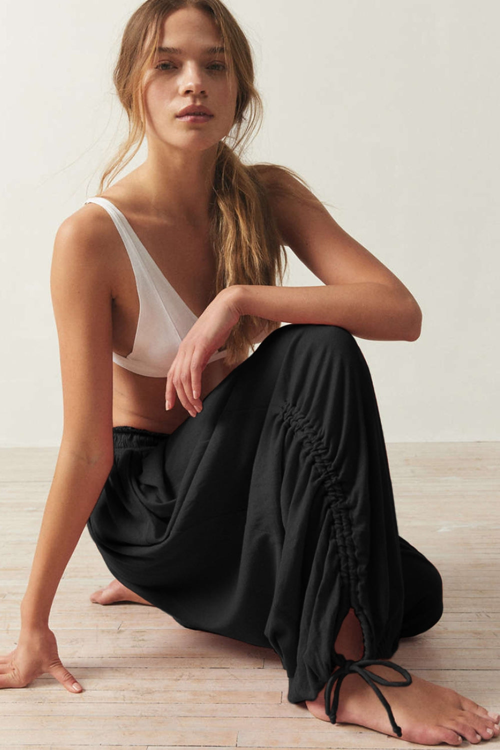 Drawstring ruched pants, opaque.
