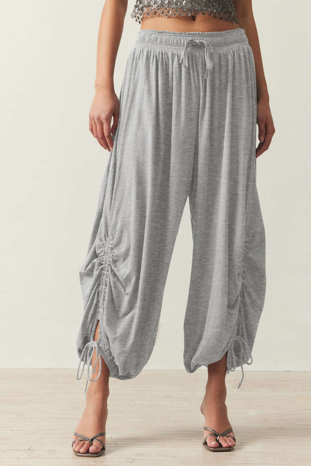 Drawstring ruched pants, opaque.