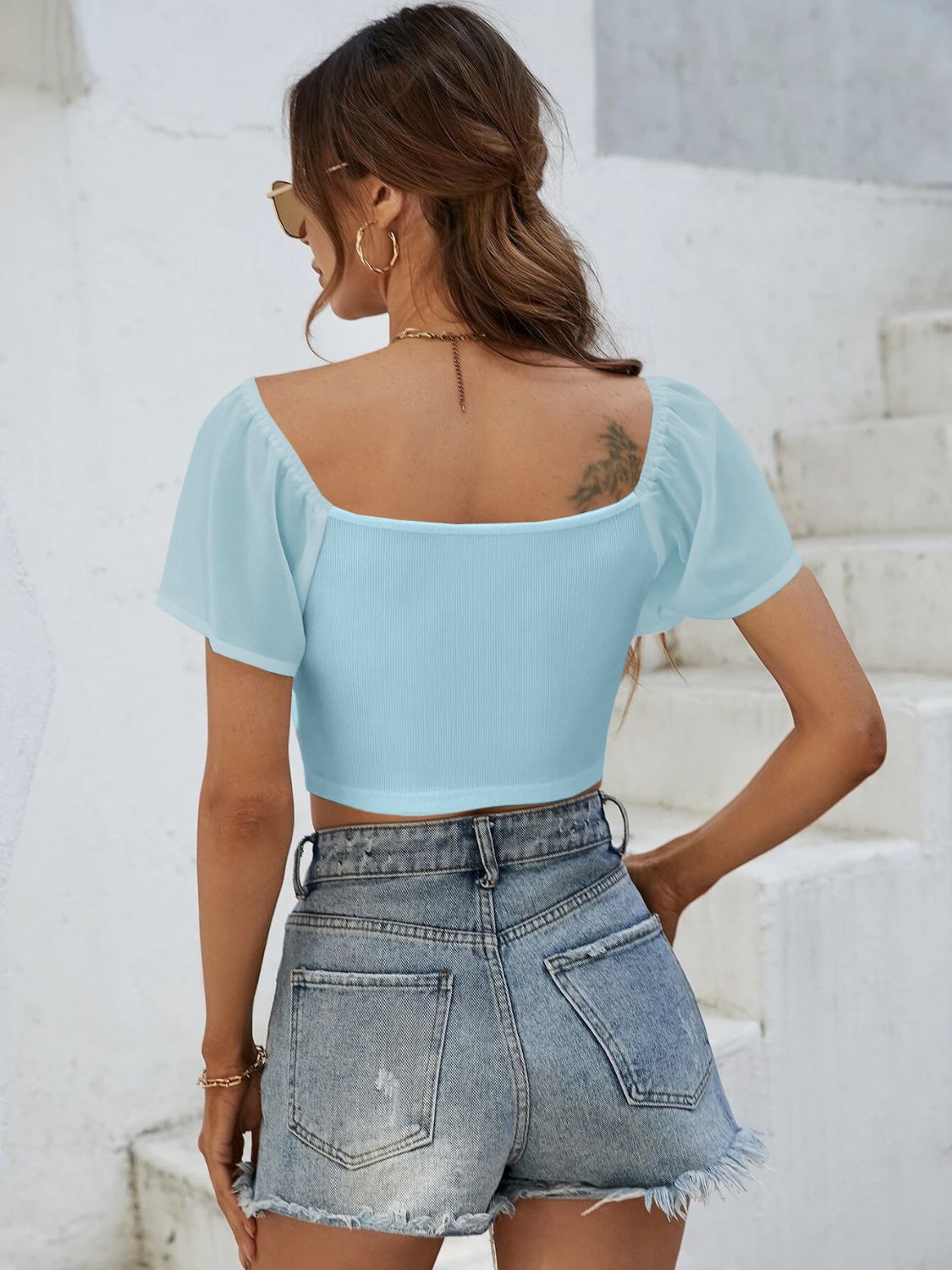 Drawstring short sleeve crop top.