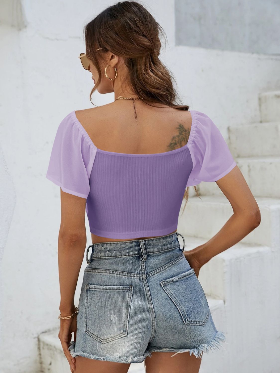 Drawstring short sleeve crop top.