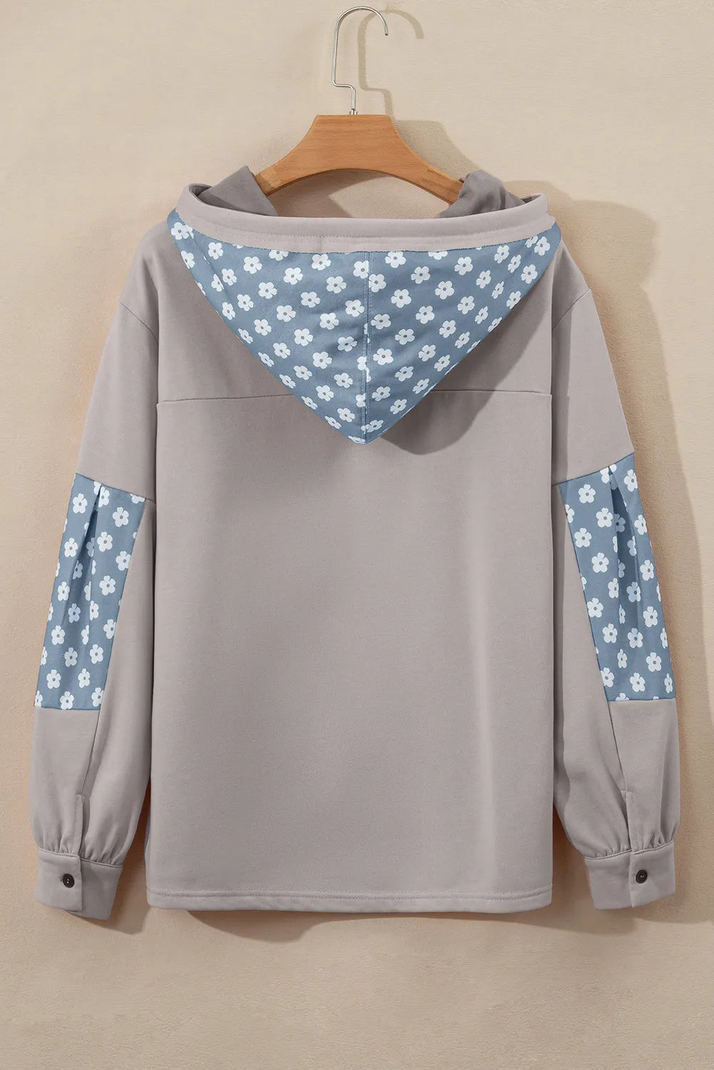 Drawstring star long sleeve hoodie.