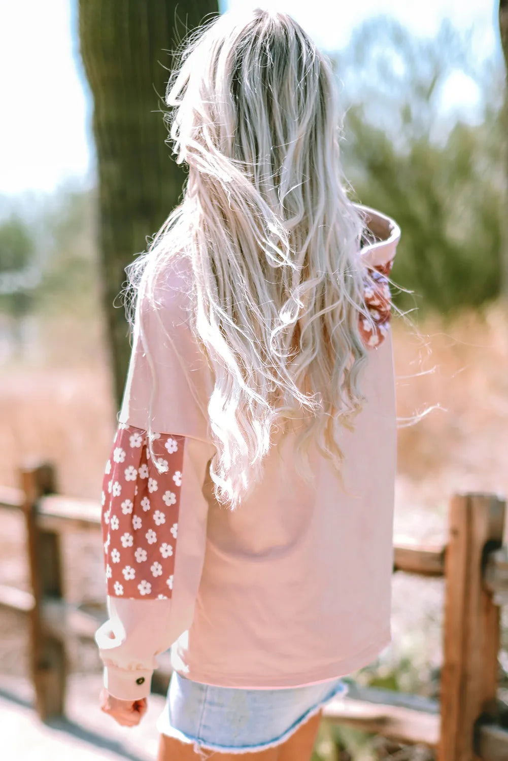Drawstring star long sleeve hoodie.