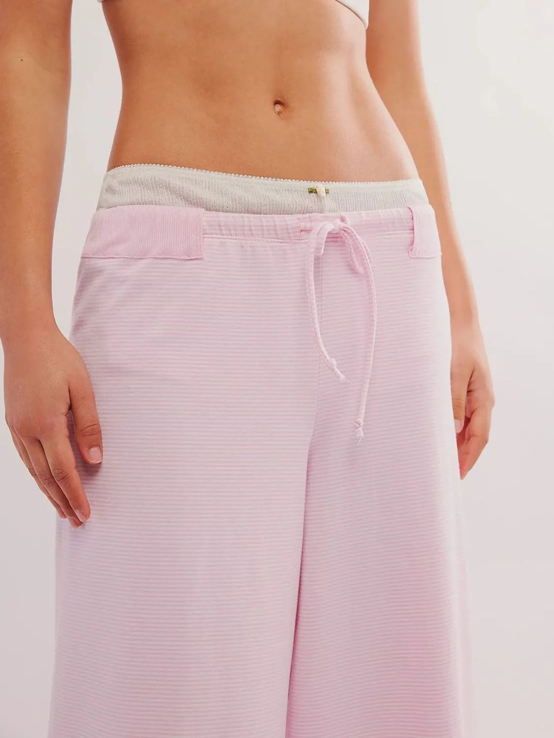 Drawstring striped wide leg pants.