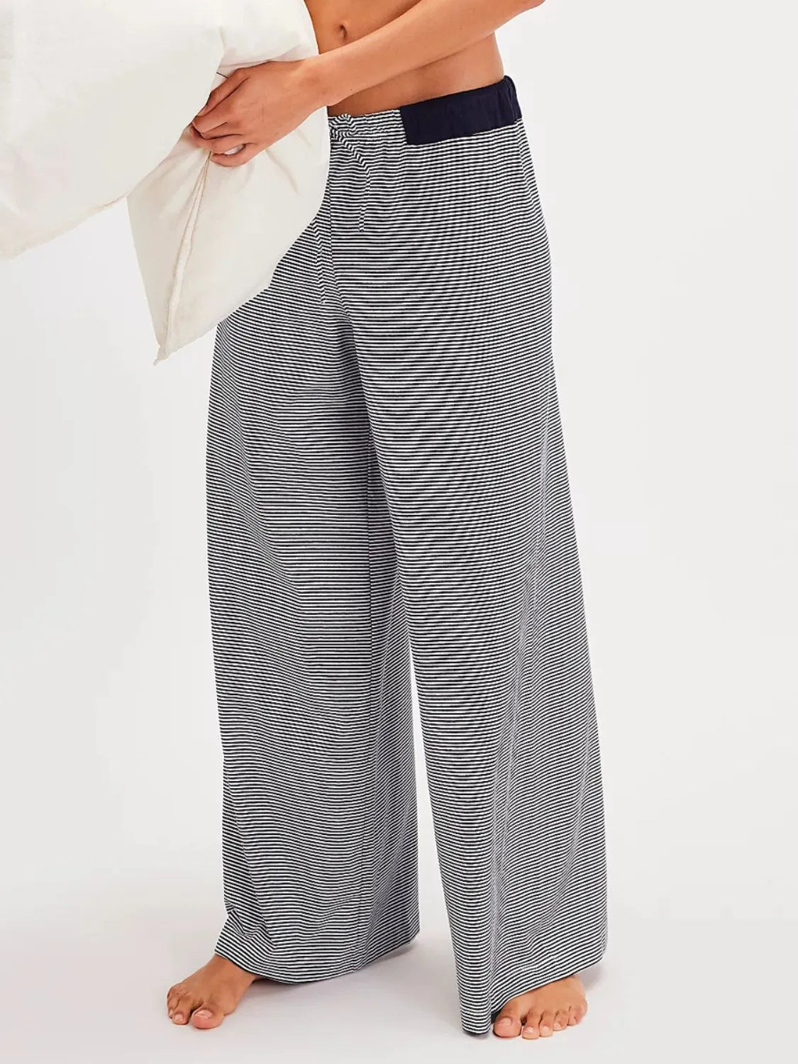 Drawstring striped wide leg pants.
