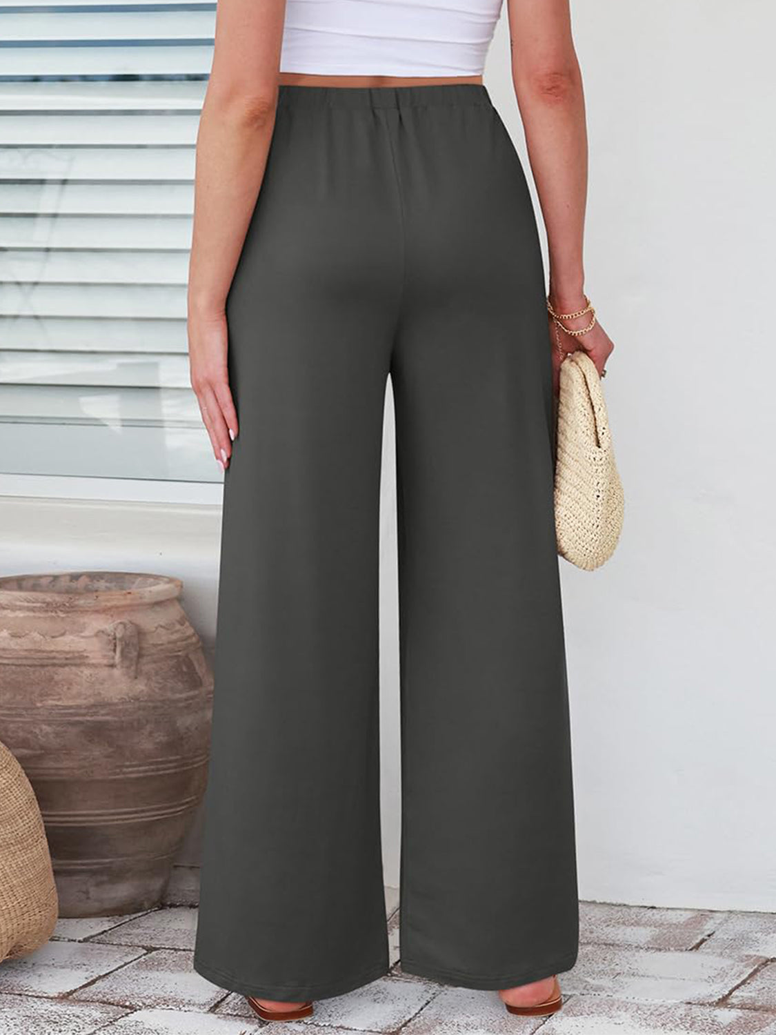 Elastic waist wide leg pants, opaque.