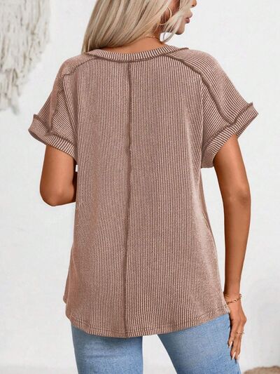 Exposed seam V-neck short sleeve top.