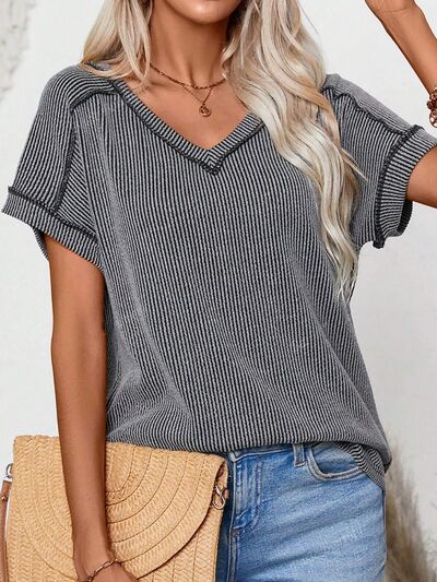Exposed seam V-neck short sleeve top.