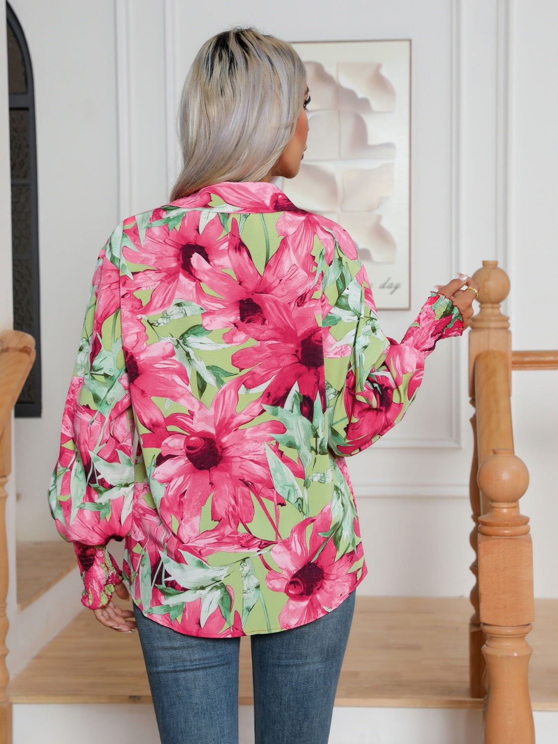 Floral collared neck buttoned shirt.