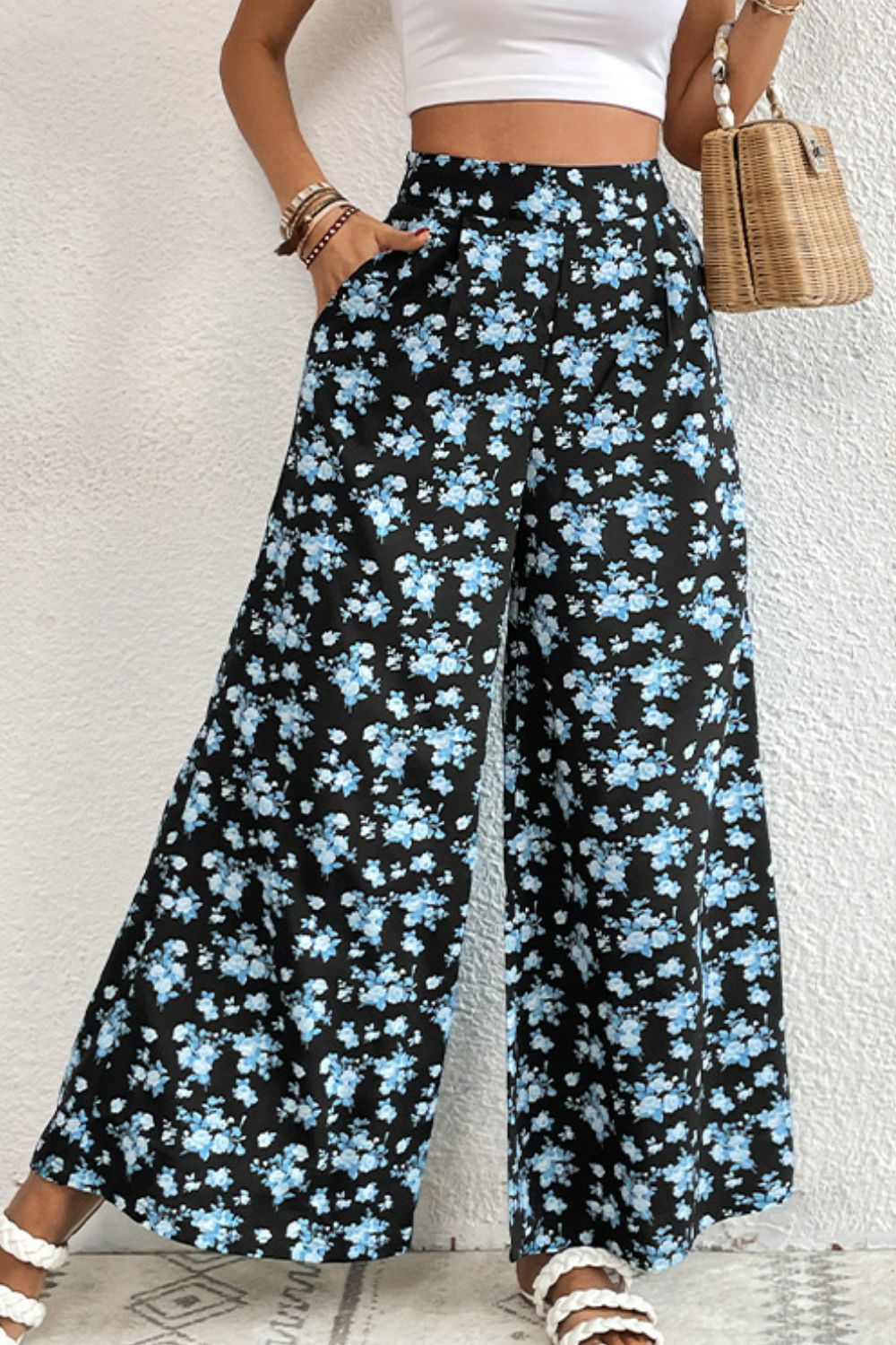 Floral pocket culottes, vacation casual style.