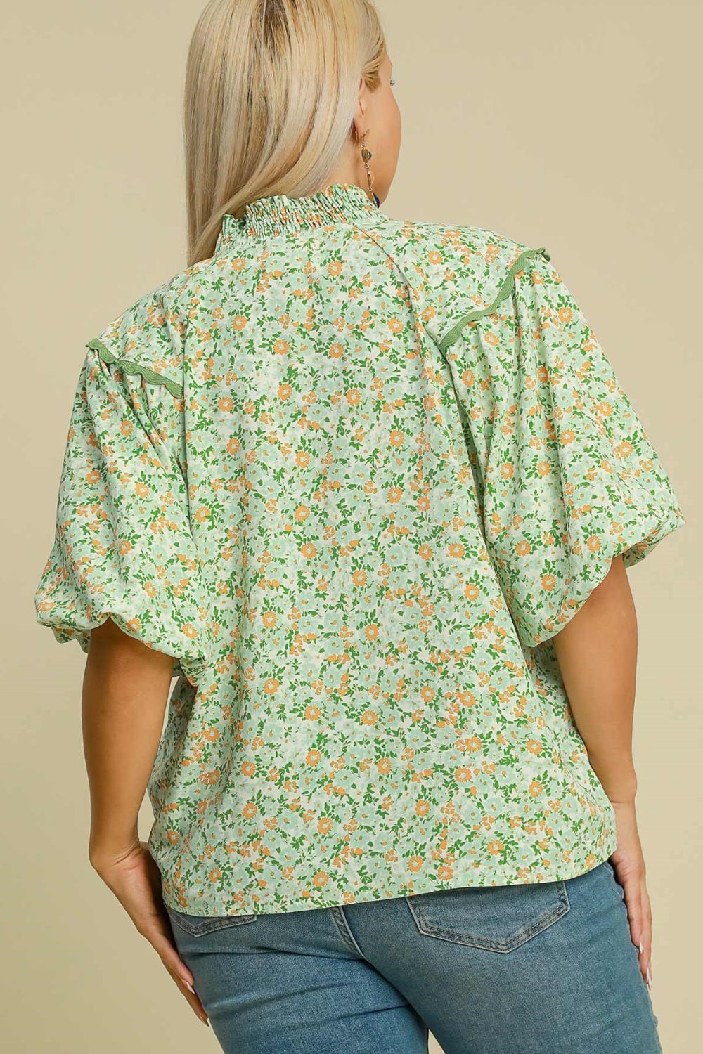 Umgee full size floral print puff sleeve top, plus size.