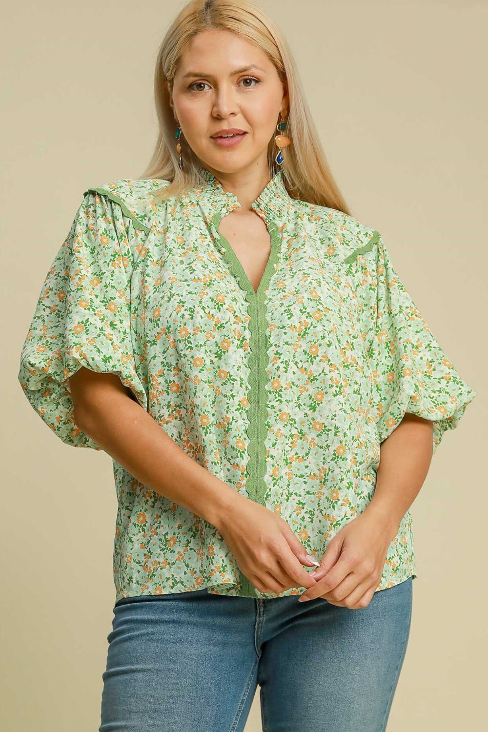Umgee full size floral print puff sleeve top, plus size.