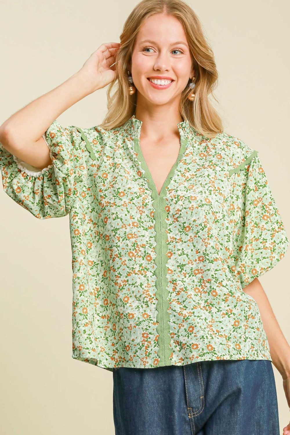 Umgee full size floral print puff sleeve top, plus size.