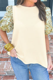 Floral puff sleeve ribbed blouse.