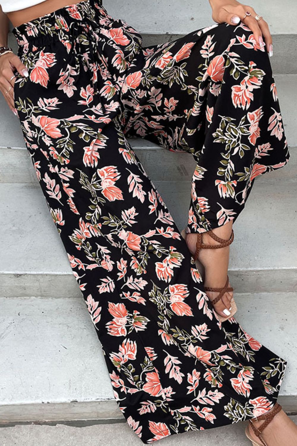 Floral pull-on wide leg pants, casual style.