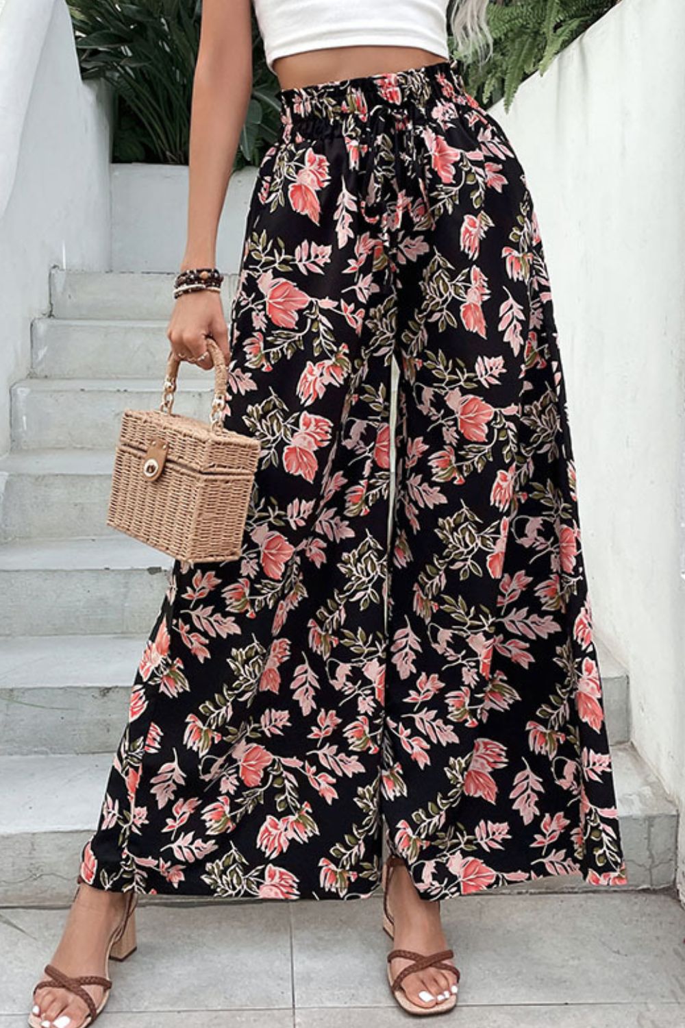 Floral pull-on wide leg pants, casual style.