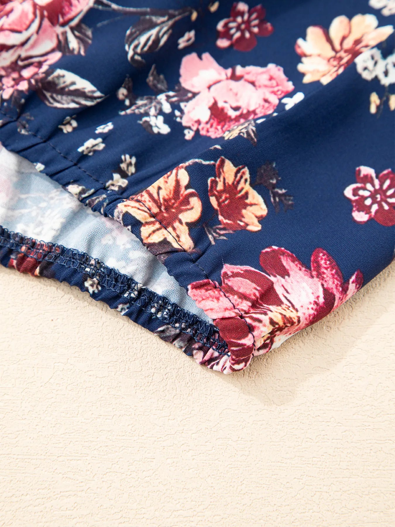 Floral Short Sleeve Scoop Neck Casual Blouse.