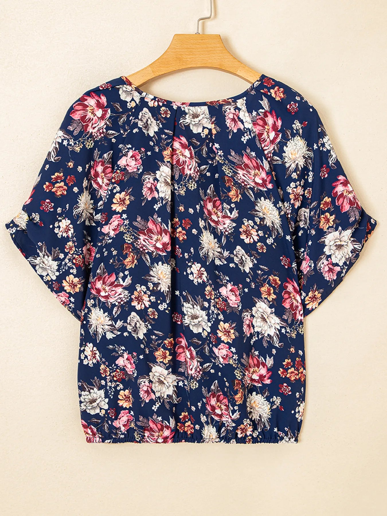 Floral Short Sleeve Scoop Neck Casual Blouse.