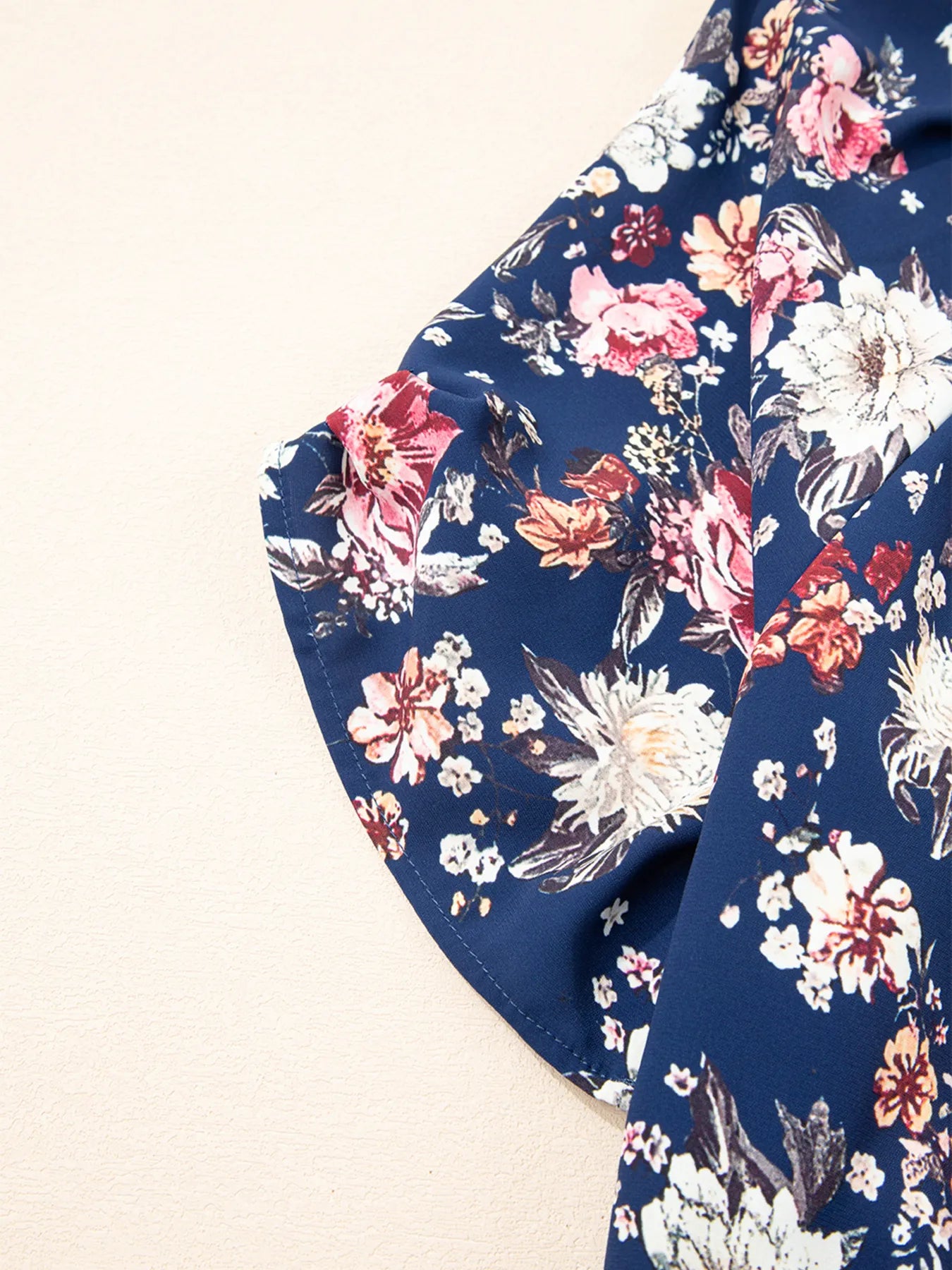 Floral Short Sleeve Scoop Neck Casual Blouse.