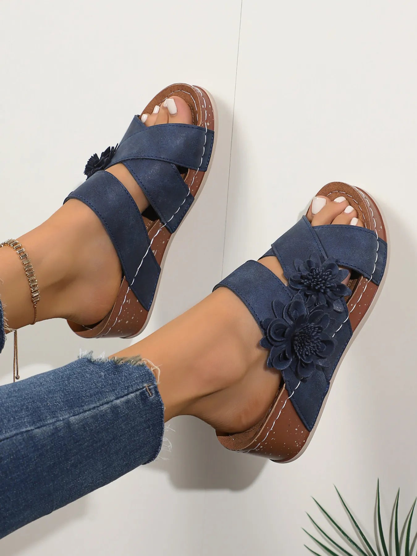 Flower Crisscross Wedge Sandals