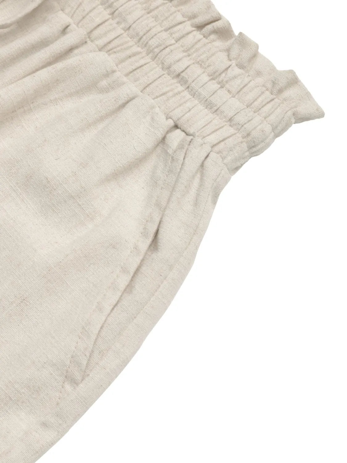 Frill drawstring shorts with pockets.