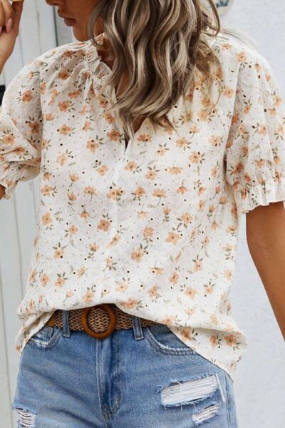 Frill printed notched short sleeve blouse.